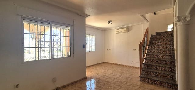 3 slaapkamer Halfvrijstaande villa te koop in Lomas de Cabo Roig - Los Dolses, Orihuela met zwembad - € 210.000 (Ref: 10024831)