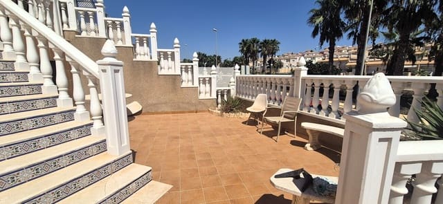 3 slaapkamer Halfvrijstaande villa te koop in Lomas de Cabo Roig - Los Dolses, Orihuela met zwembad - € 210.000 (Ref: 10024831)