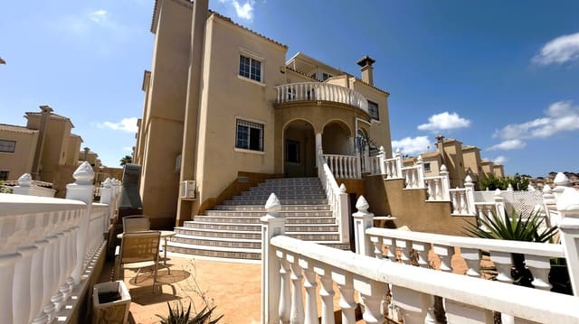 Pareado de 3 habitaciones en Lomas de Cabo Roig - Los Dolses, Orihuela en venta con piscina - 200.000 € (Ref: 10024831)