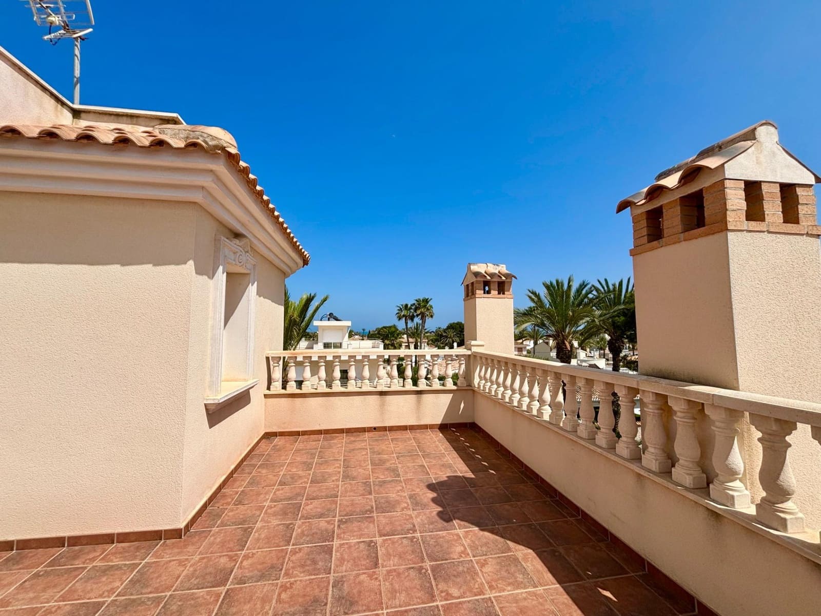 4 bedroom Villa for sale in Cabo Roig with pool - € 910,000 (Ref: 10043380)