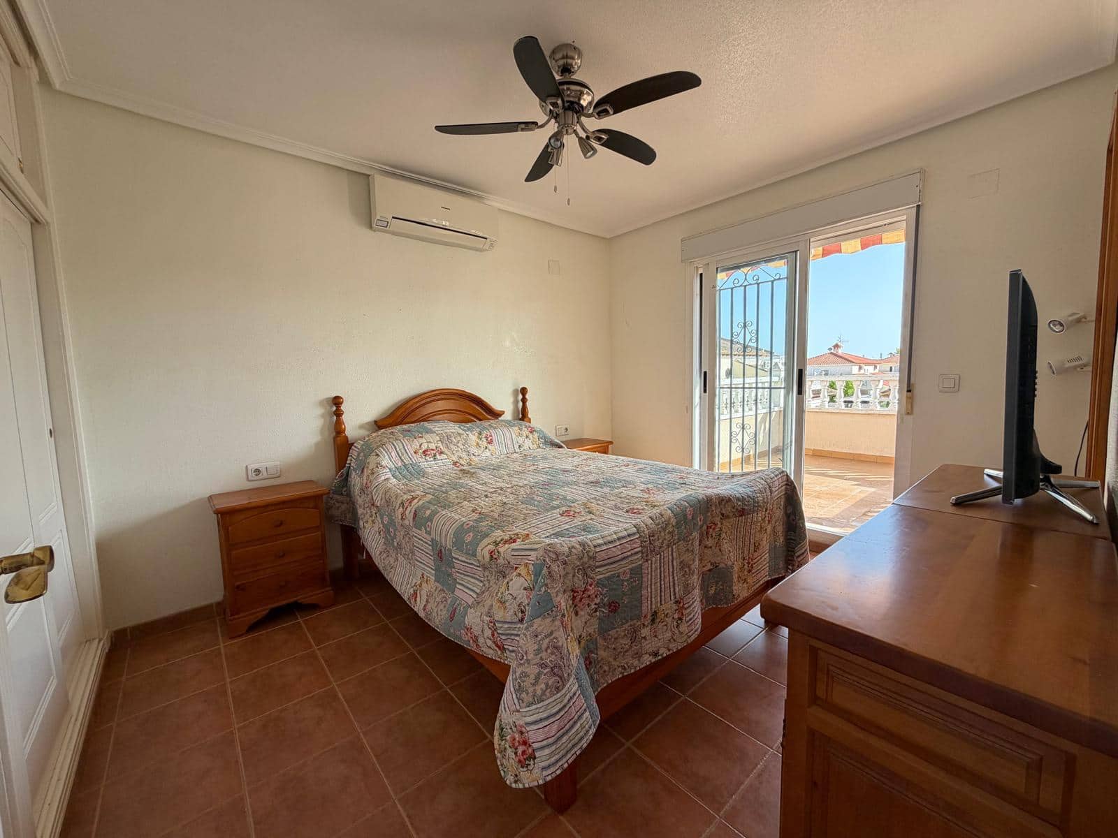 3 soveværelse Villa til salg i Playa Flamenca med swimmingpool garage - € 269.900 (Ref: 10073252)