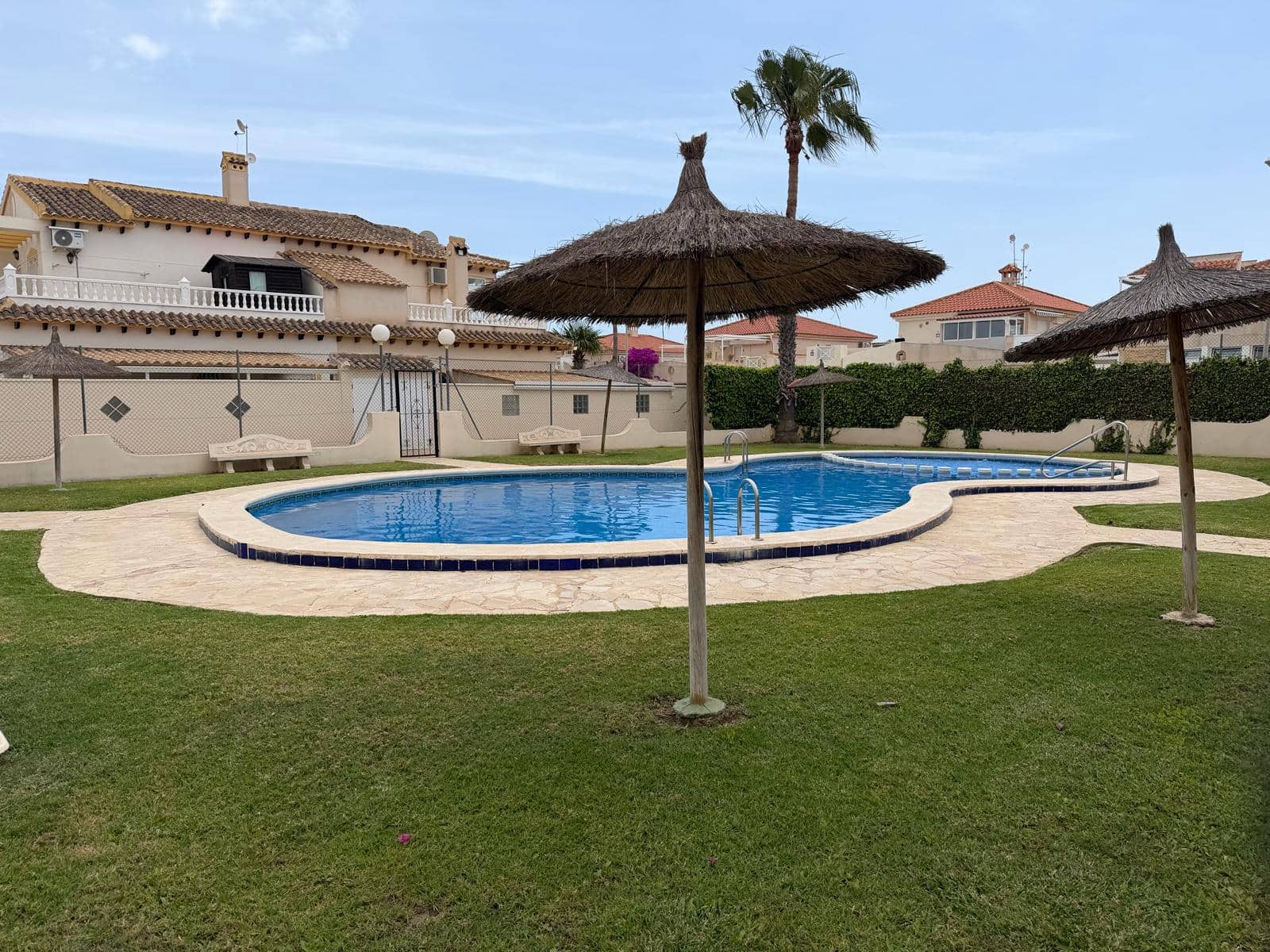 3 soveværelse Villa til salg i Playa Flamenca med swimmingpool garage - € 269.900 (Ref: 10073252)