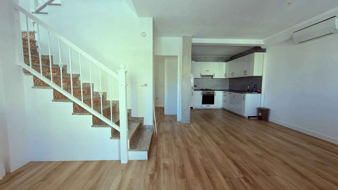3 bedroom Semi-detached Villa for sale in Villamartin with pool garage - € 235,000 (Ref: 10106476)