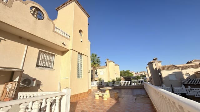3 bedroom Semi-detached Villa for sale in Villamartin, Orihuela with pool garage - € 235,000 (Ref: 10106476)