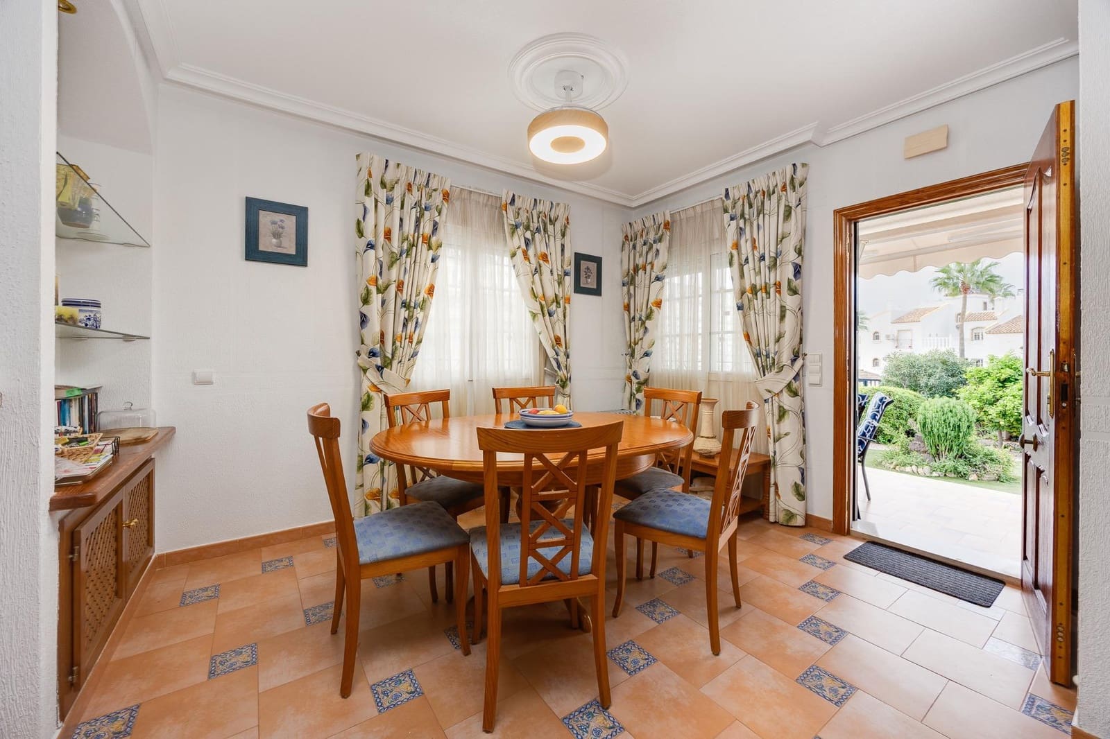 3 soverom Villa til salgs i Orihuela Costa med svømmebasseng garasje - € 365 000 (Ref: 10175275)