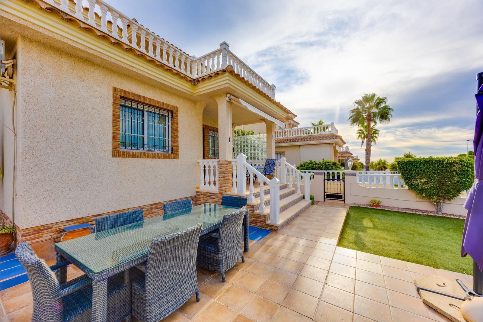 3 soverom Villa til salgs i Orihuela Costa med svømmebasseng garasje - € 365 000 (Ref: 10175275)