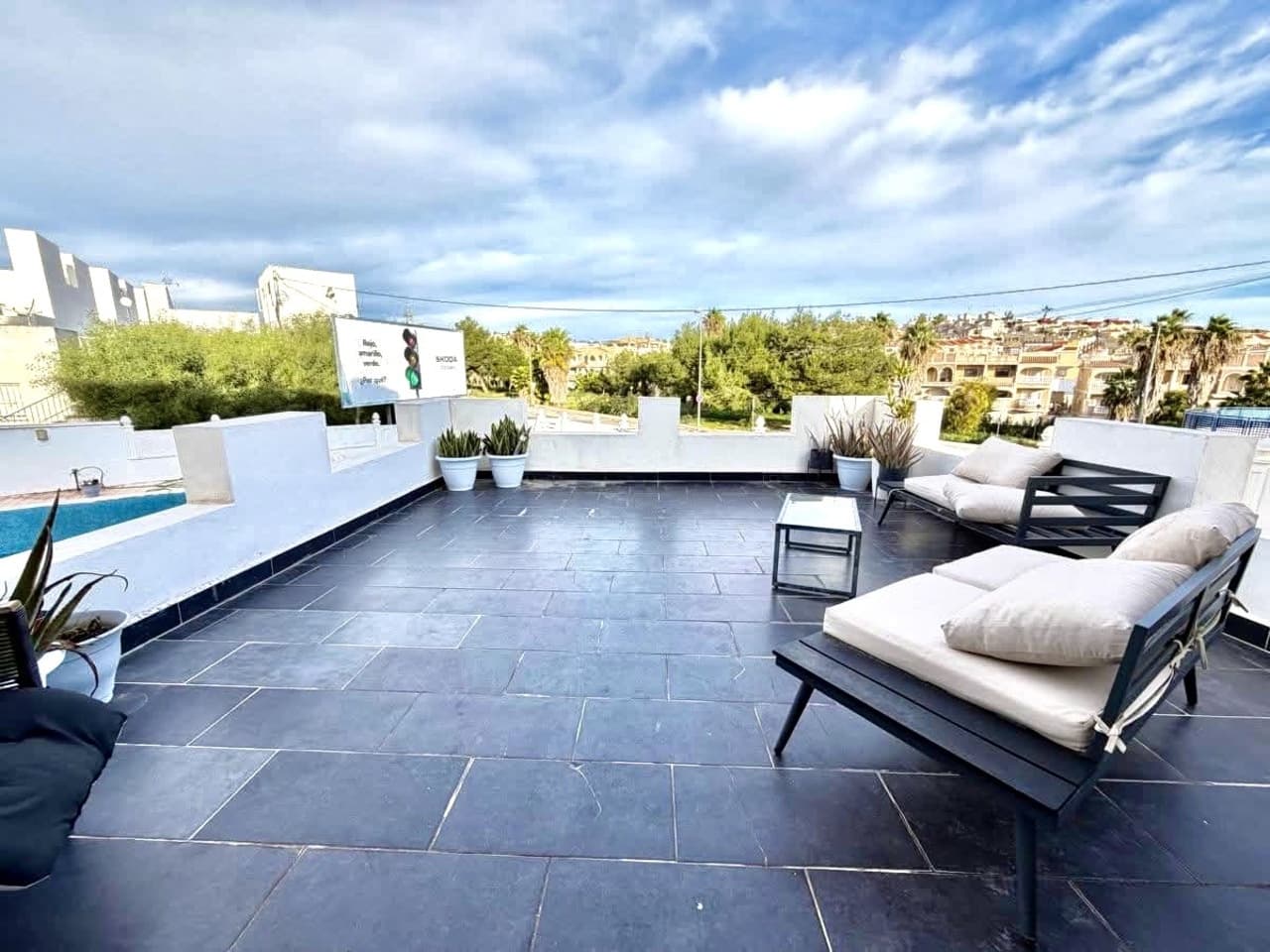 Chalet de 6 habitaciones en Villamartin en venta con piscina garaje - 695.000 € (Ref: 10177210)