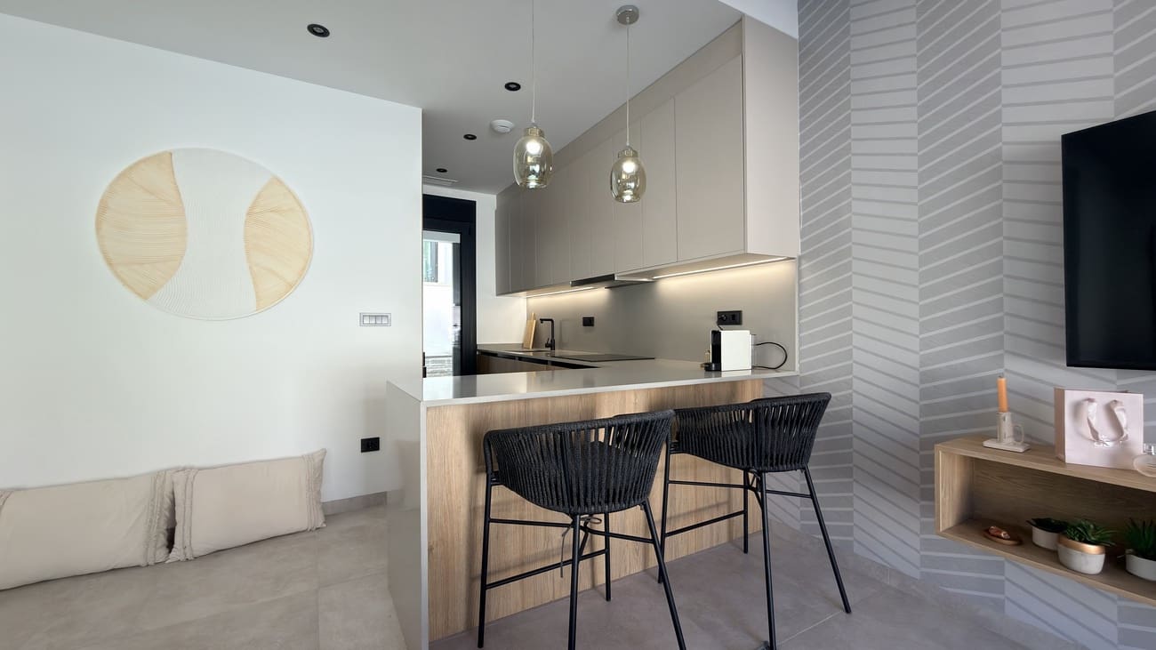3 soverom Villa til salgs i Filipinas med svømmebasseng garasje - € 450 000 (Ref: 10183880)