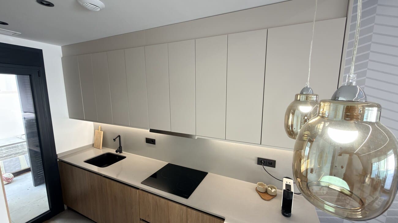 3 soverom Villa til salgs i Filipinas med svømmebasseng garasje - € 450 000 (Ref: 10183880)
