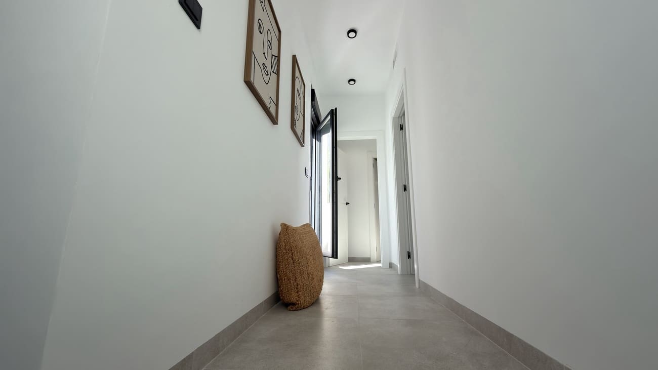 3 soverom Villa til salgs i Filipinas med svømmebasseng garasje - € 450 000 (Ref: 10183880)