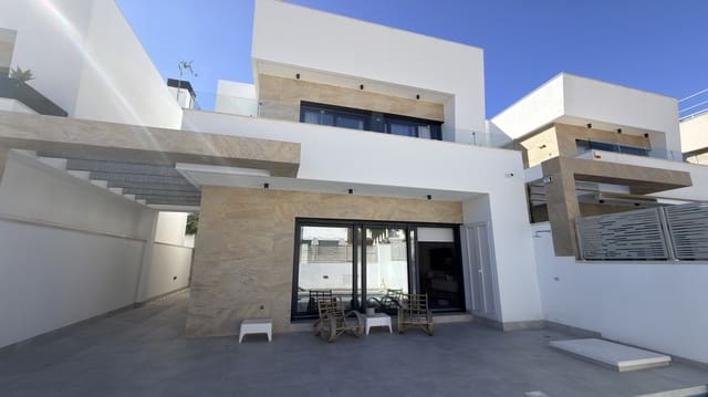 3 slaapkamer Villa te koop in Las Filipinas met zwembad garage - € 450.000 (Ref: 10183880)