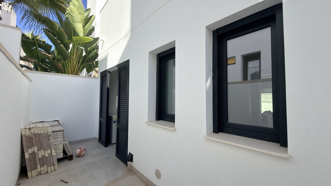 3 soverom Villa til salgs i Filipinas med svømmebasseng garasje - € 450 000 (Ref: 10183880)