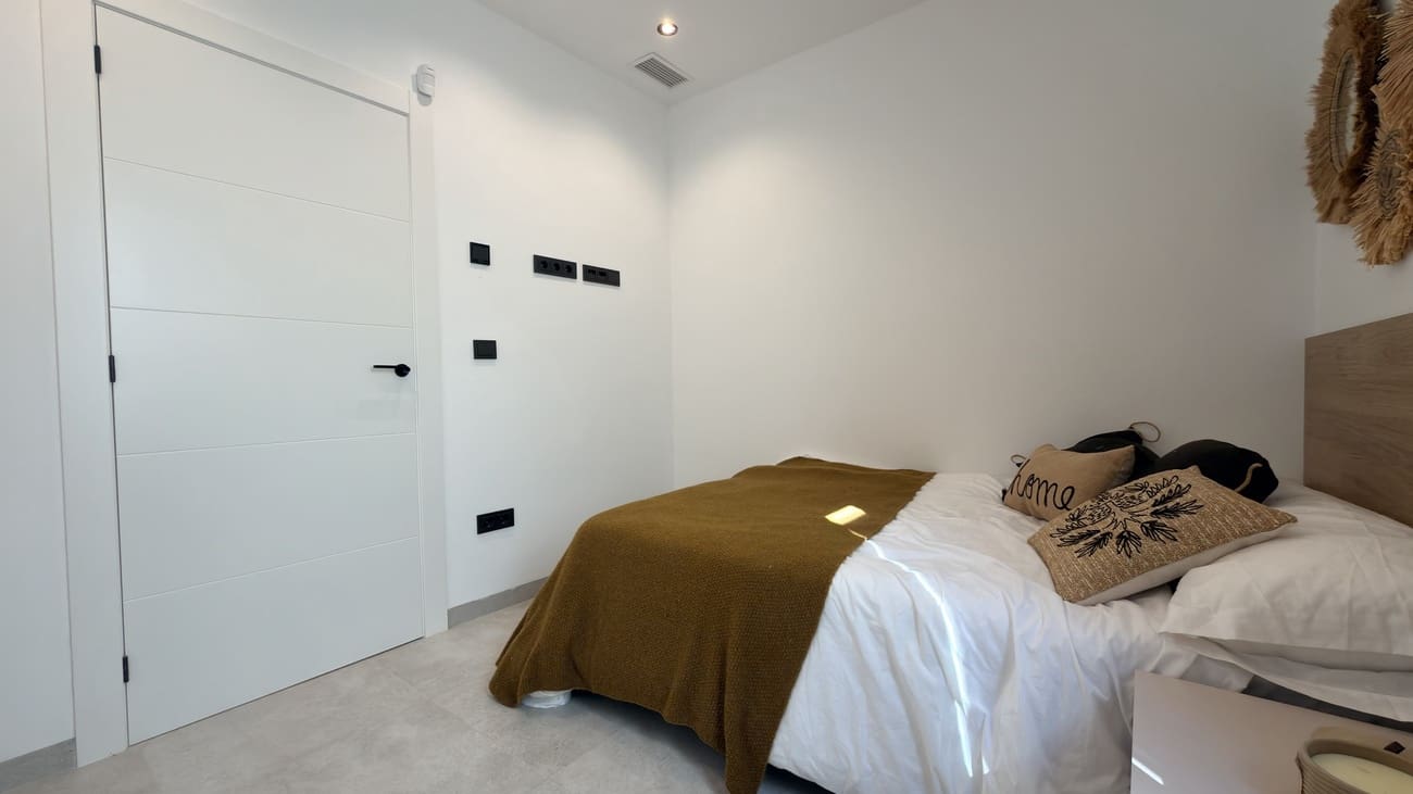 3 soverom Villa til salgs i Filipinas med svømmebasseng garasje - € 450 000 (Ref: 10183880)