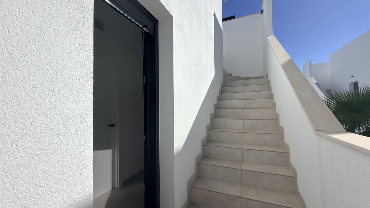 3 soverom Villa til salgs i Filipinas med svømmebasseng garasje - € 450 000 (Ref: 10183880)