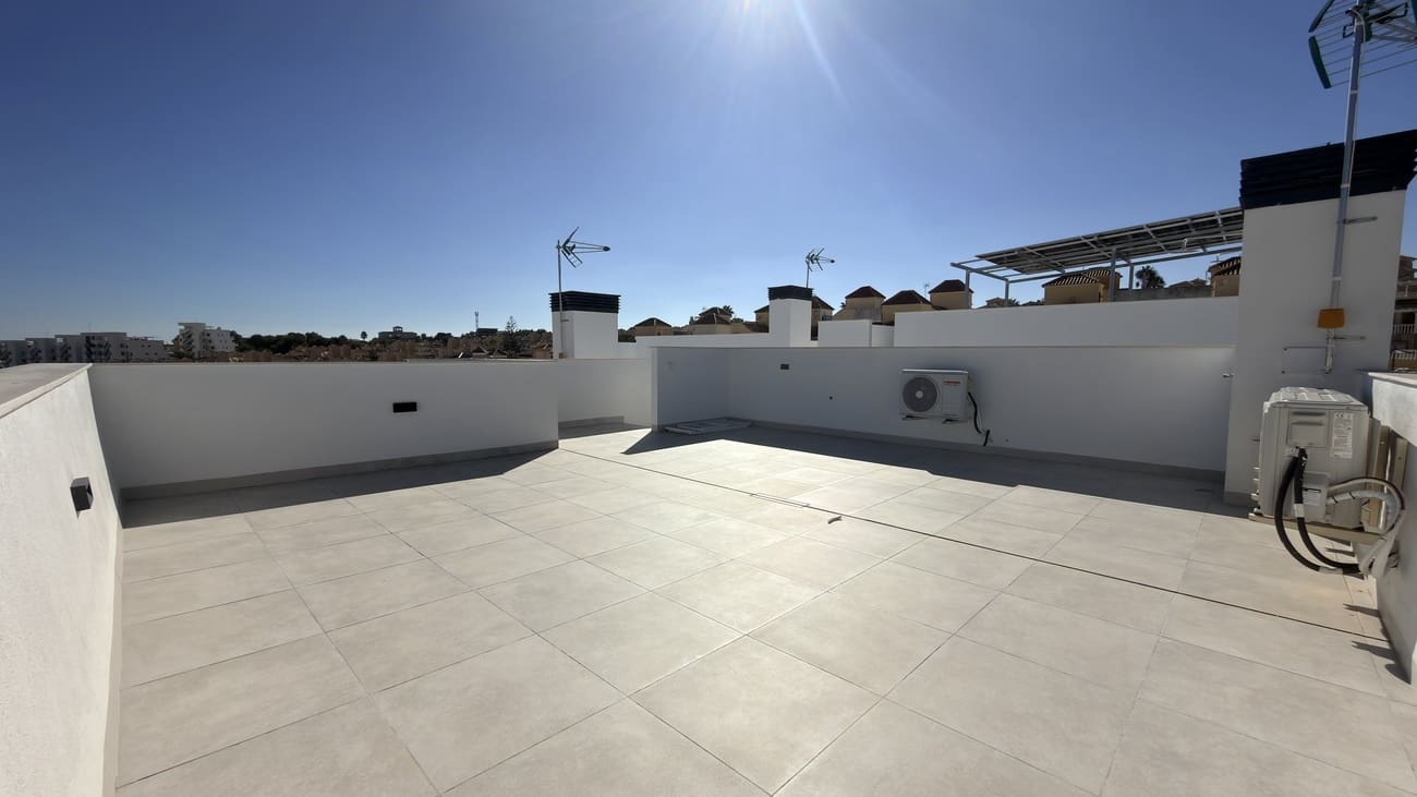 3 soverom Villa til salgs i Filipinas med svømmebasseng garasje - € 450 000 (Ref: 10183880)