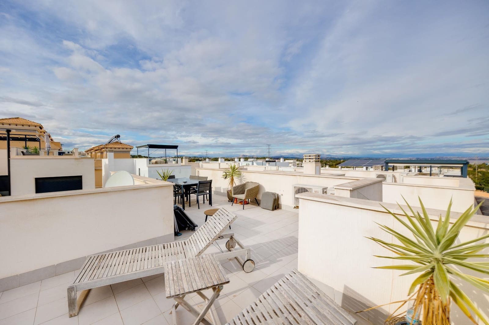 3 bedroom Villa for sale in Orihuela Costa - € 369,900 (Ref: 9722237)