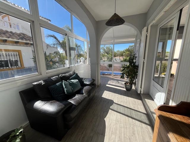 Chalet de 4 habitaciones en Playa Flamenca, Orihuela en venta con piscina garaje - 399.999 € (Ref: 9722254)