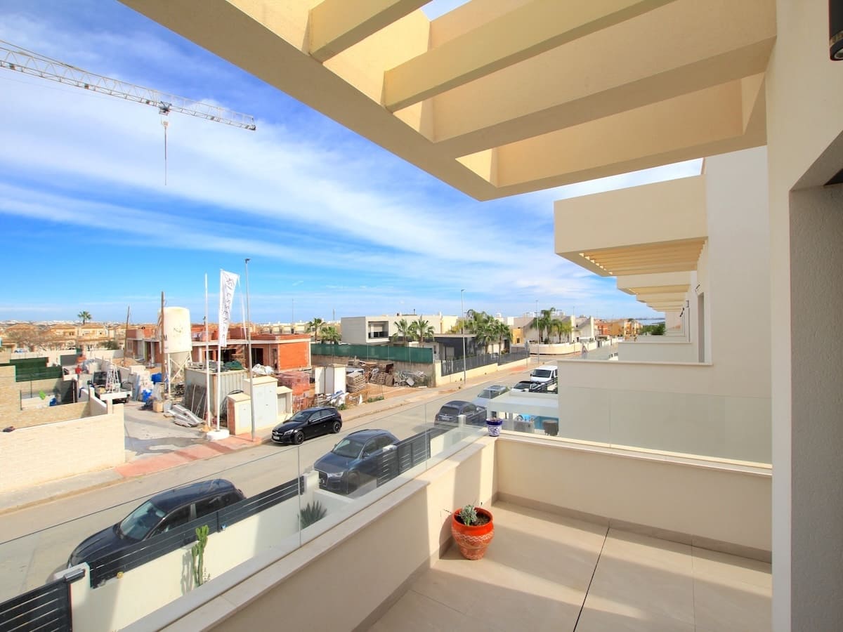 3 bedroom Villa for sale in Los Montesinos with pool - € 387,500 (Ref: 9722257)