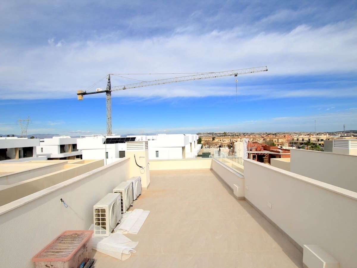 3 bedroom Villa for sale in Los Montesinos with pool - € 387,500 (Ref: 9722257)