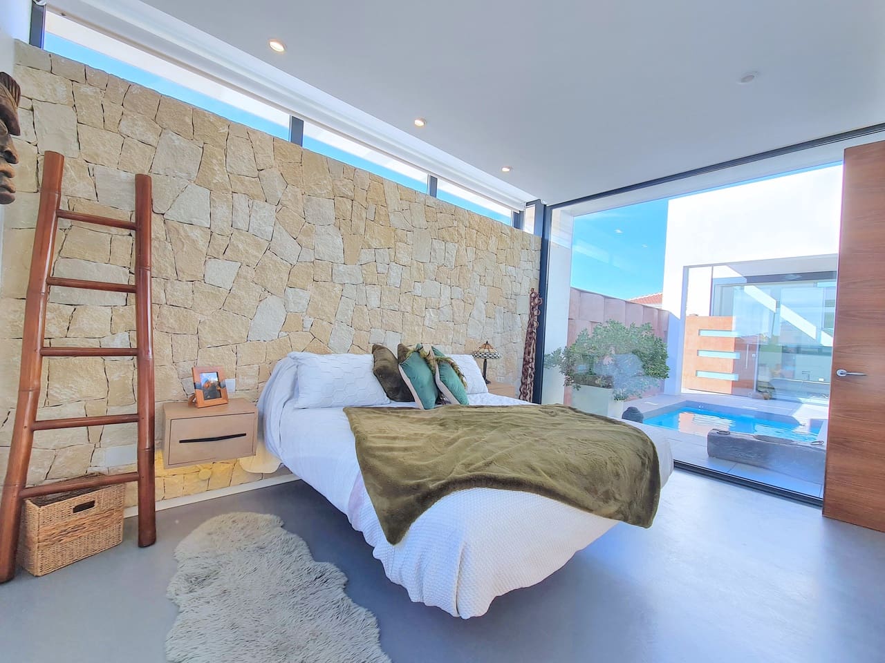 Chalet de 3 habitaciones en Los Alcázares en venta con piscina garaje - 775.000 € (Ref: 9722262)