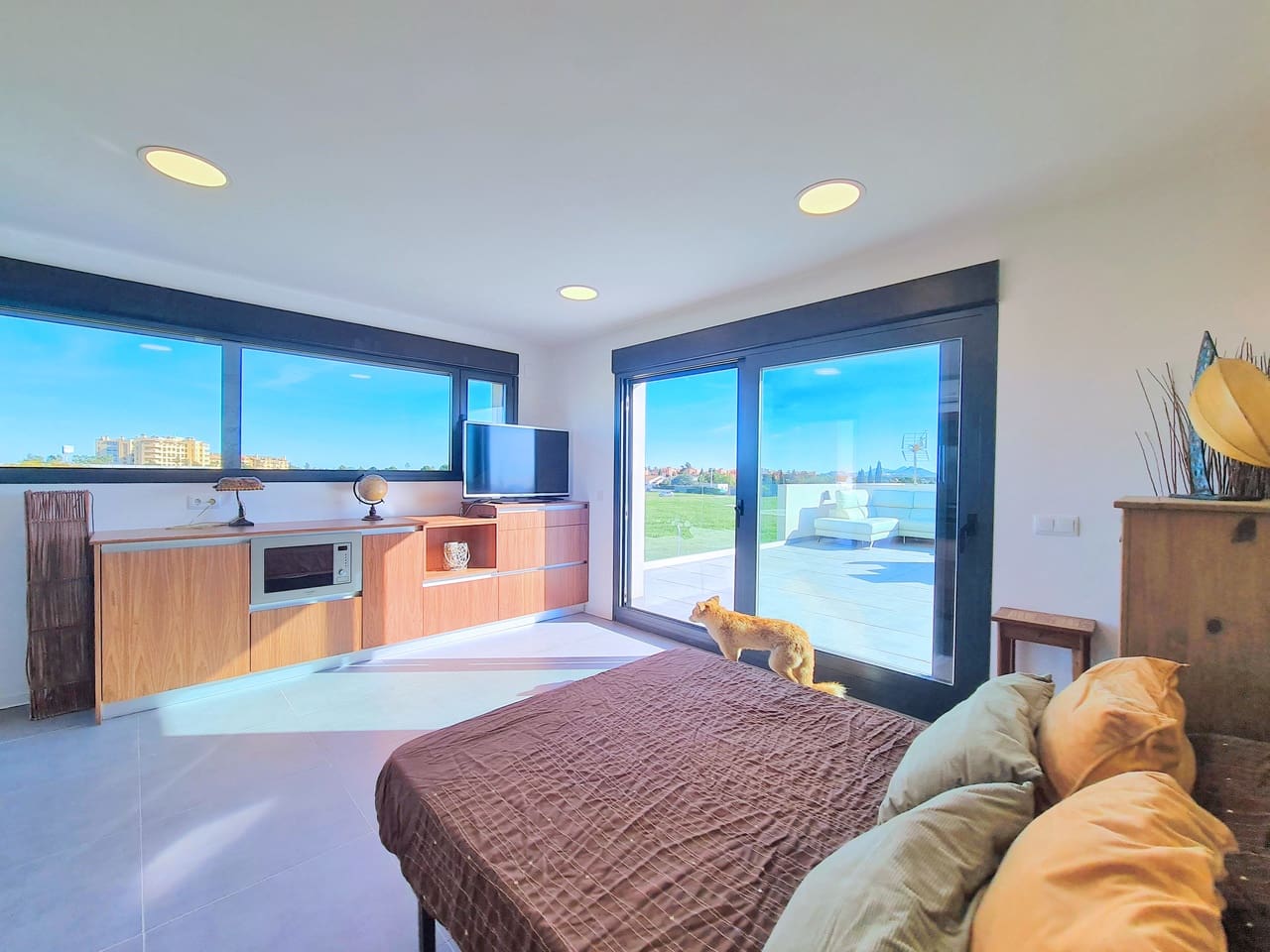 Chalet de 3 habitaciones en Los Alcázares en venta con piscina garaje - 775.000 € (Ref: 9722262)