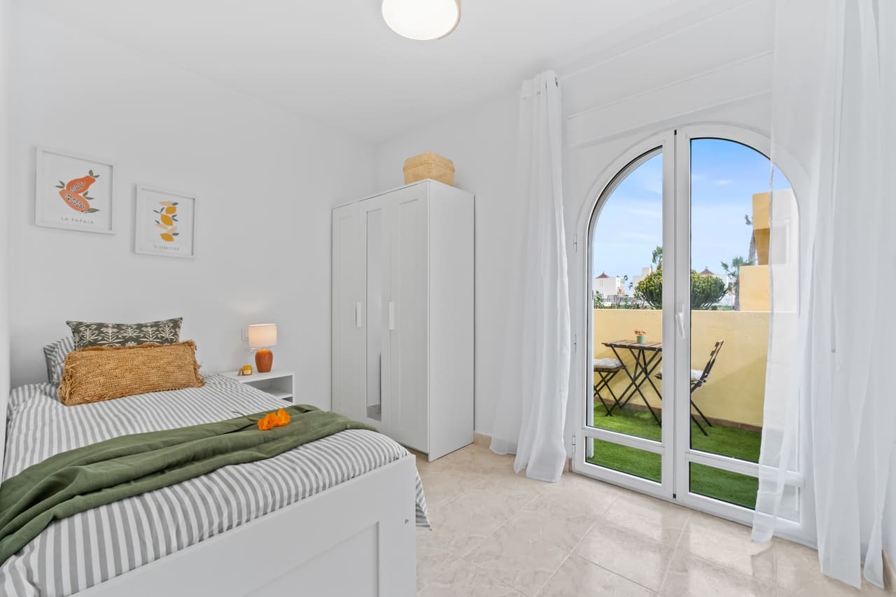 2 soveværelse Byhus til salg i Playa Flamenca med swimmingpool garage - € 205.000 (Ref: 9722267)