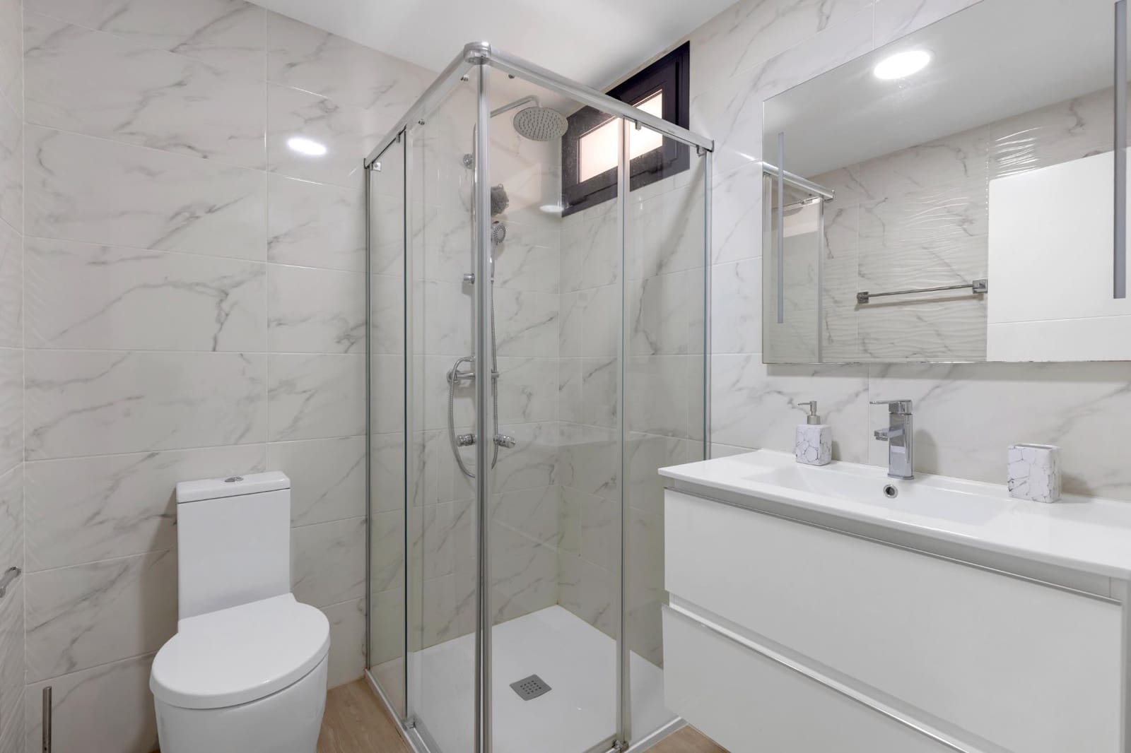 2 slaapkamer Appartement te koop in Orihuela Costa met zwembad garage - € 259.000 (Ref: 9722282)