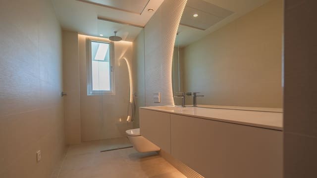 Apartamento de 3 habitaciones en Las Colinas Golf, Orihuela en venta con piscina garaje - 849.000 € (Ref: 9722308)