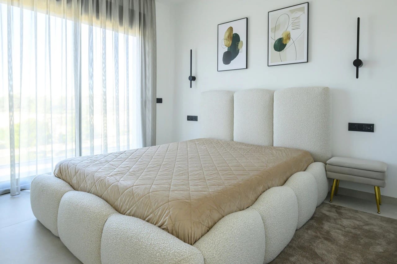 3 bedroom Villa for sale in Las Colinas Golf with pool garage - € 1,030,000 (Ref: 9722331)