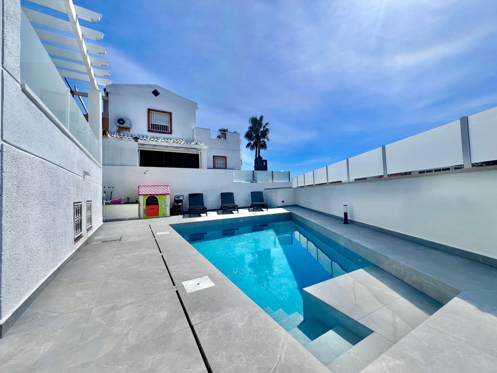 5 quarto Moradia para venda em San Miguel de Salinas com piscina - 459 000 € (Ref: 9722333)