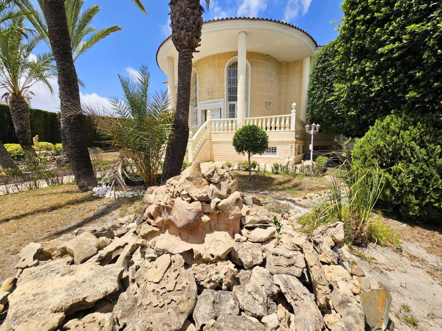 6 soveværelse Villa til salg i Ciudad Quesada med swimmingpool garage - € 995.000 (Ref: 9722337)