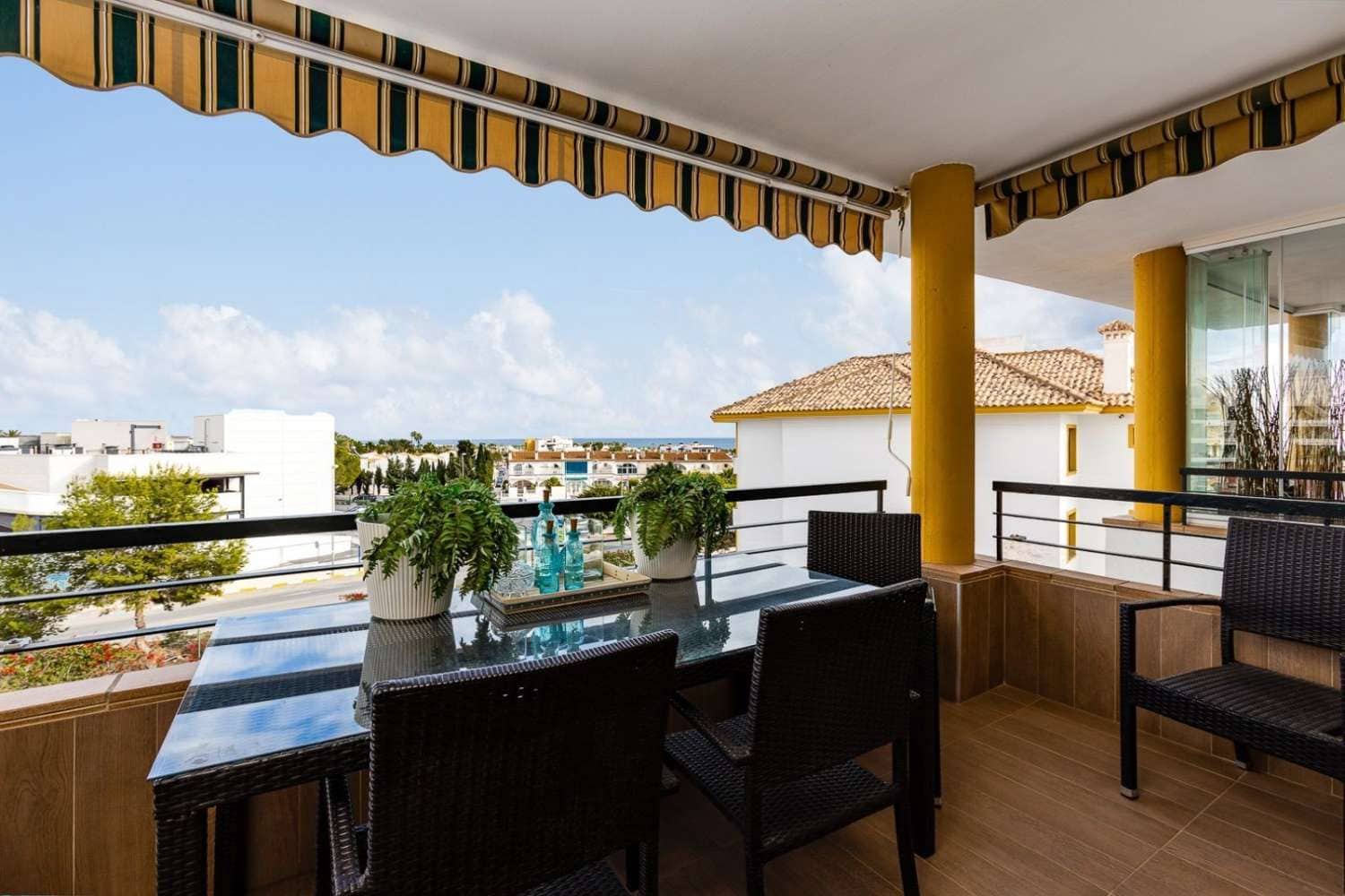 2 bedroom Apartment for sale in Orihuela with pool - € 195,000 (Ref: 9722343)