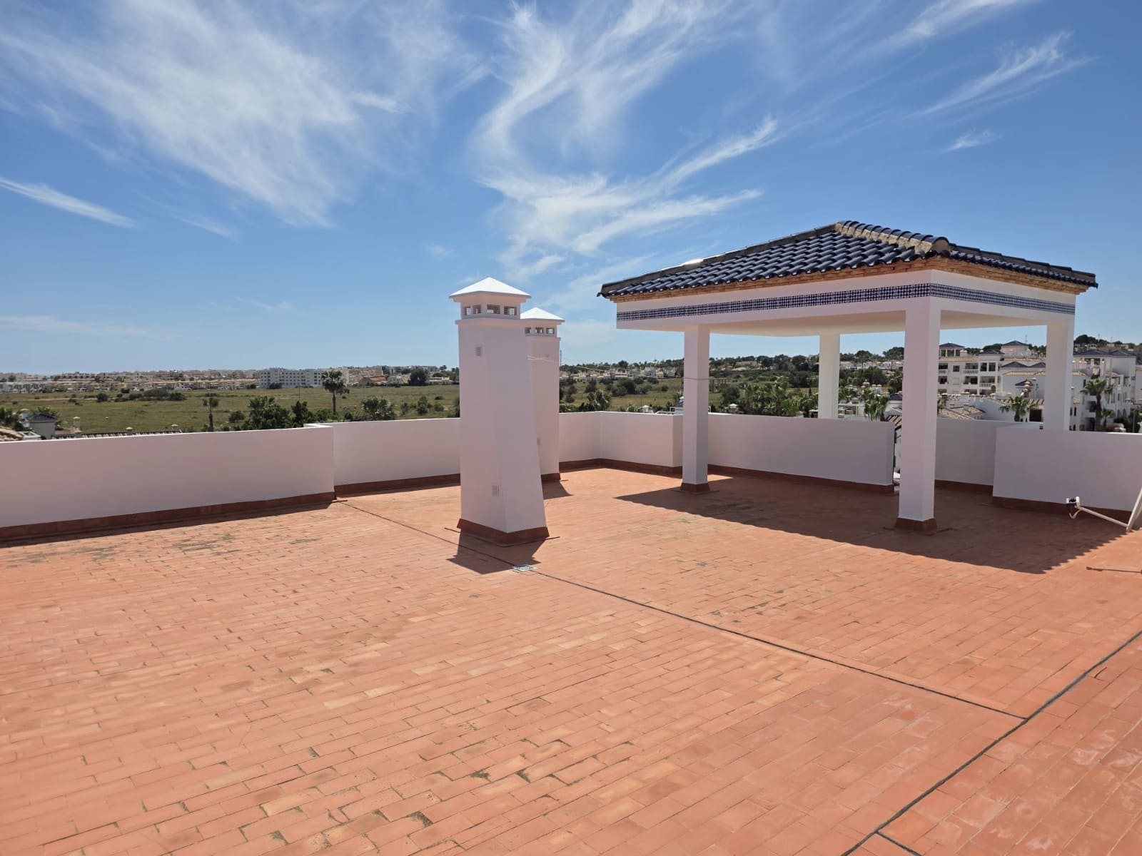 2 Zimmer Apartment zu verkaufen in Villamartin mit Pool Garage - 229.900 € (Ref: 9722345)
