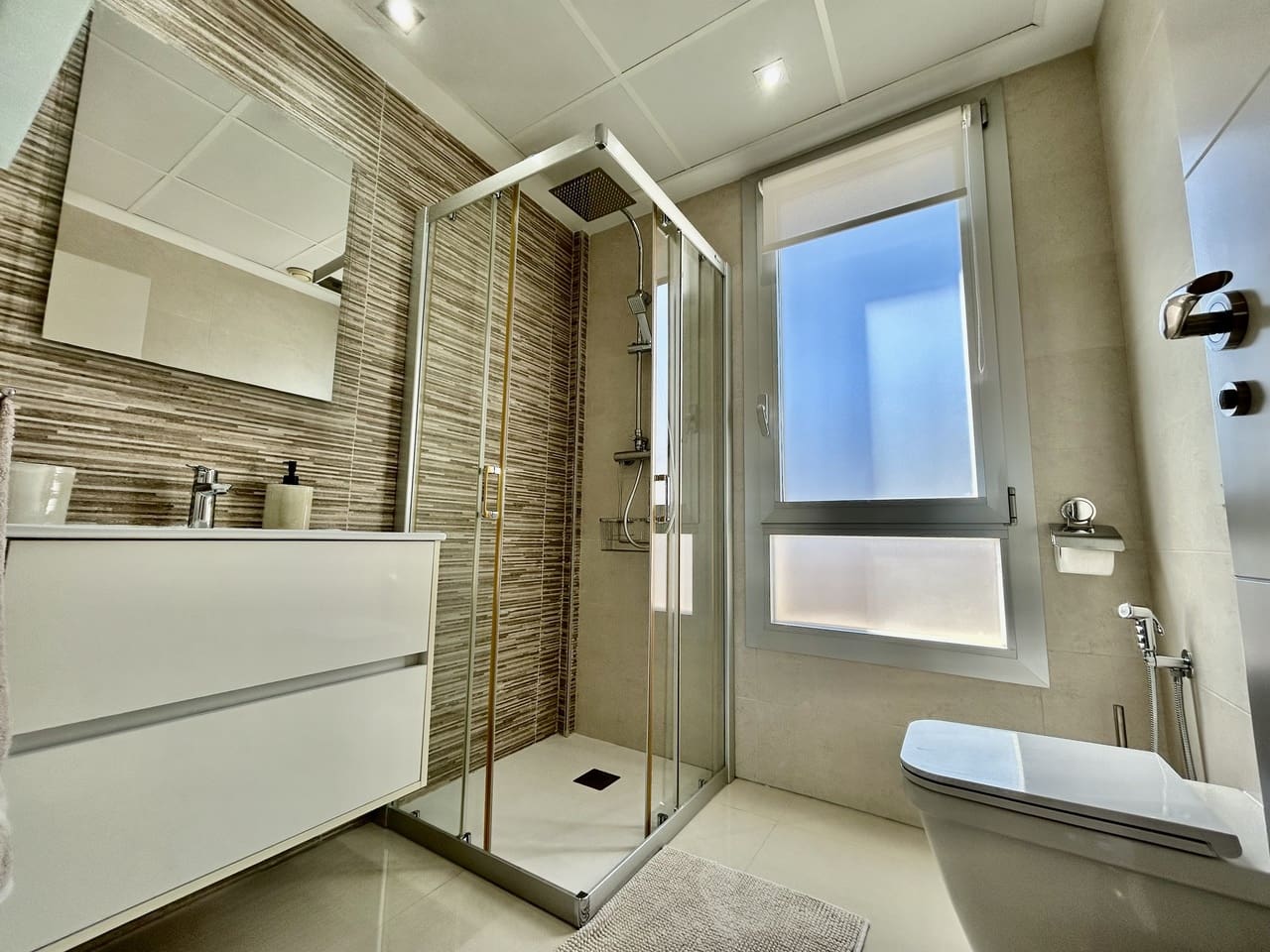 3 sypialnia Willa na sprzedaż w Villamartin z basenem garażem - 550 000 € (Ref: 9722351)