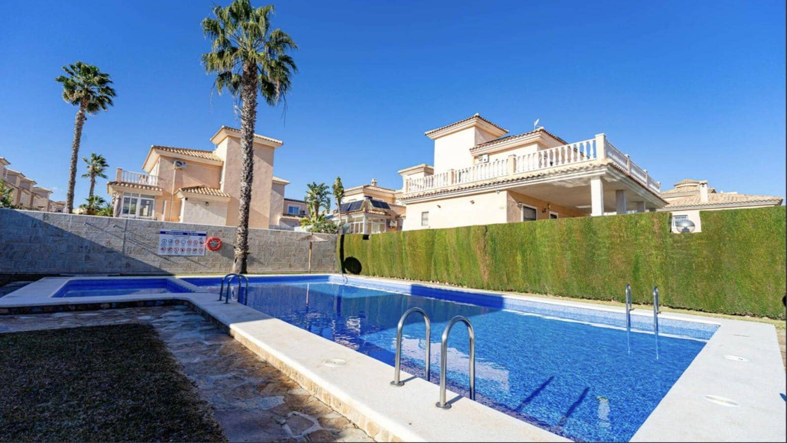 2 slaapkamer Huis te koop in Orihuela Costa met zwembad - € 199.000 (Ref: 9722358)