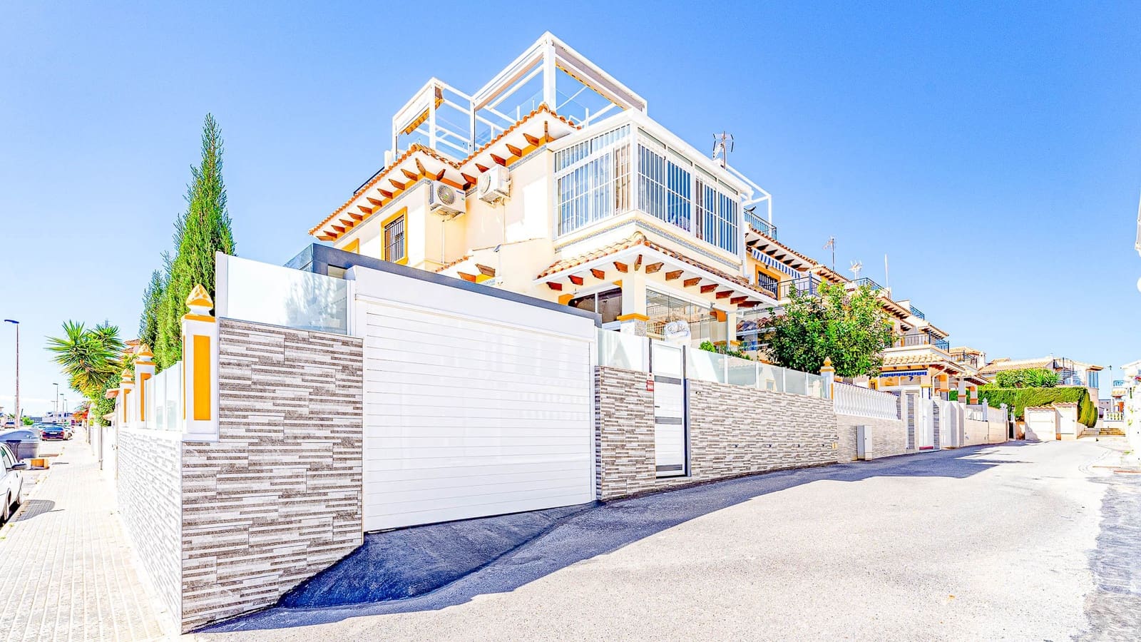 2 quarto Casa em Banda para venda em Punta Prima com piscina - 269 000 € (Ref: 9722359)