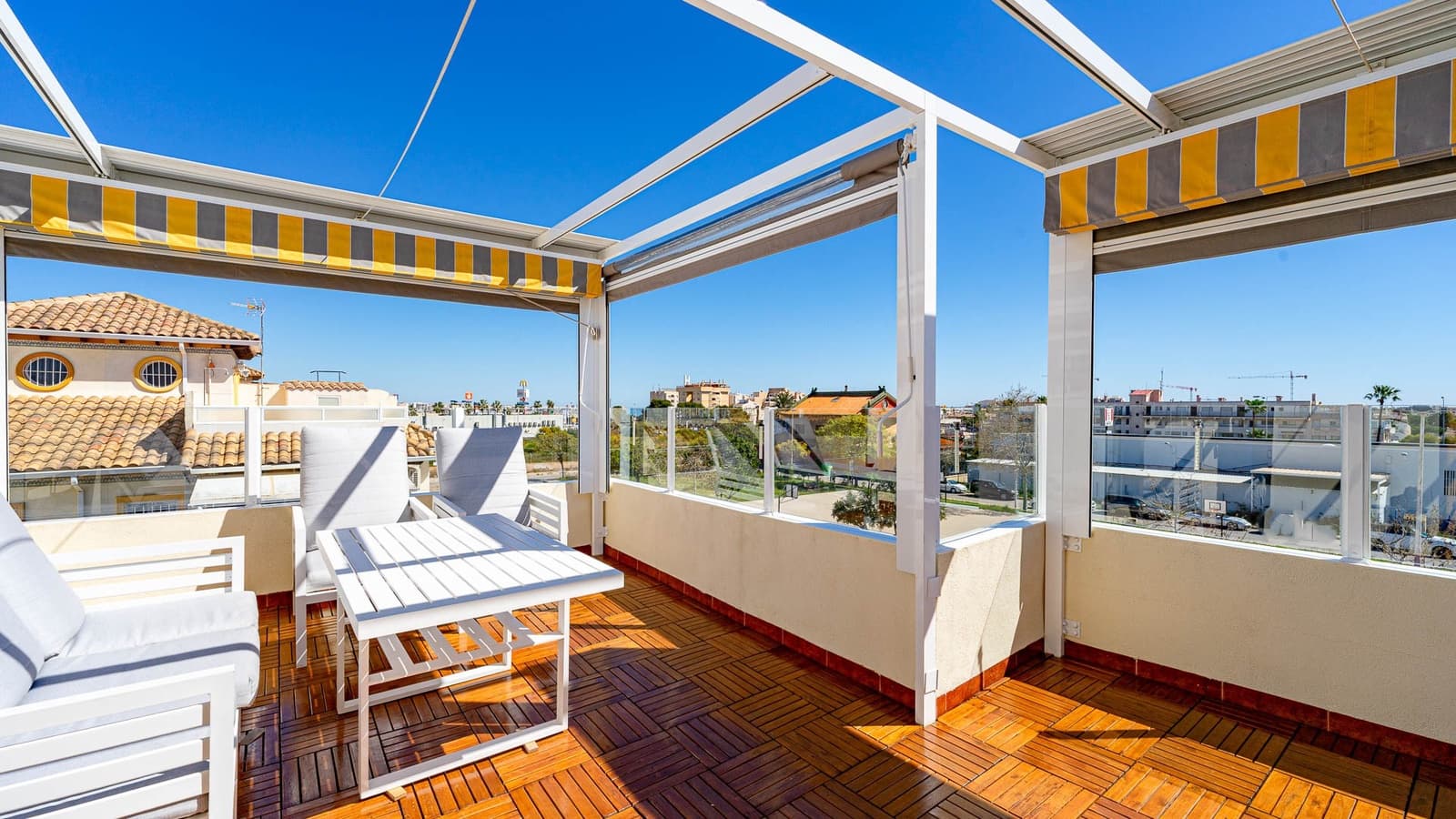 2 quarto Casa em Banda para venda em Punta Prima com piscina - 269 000 € (Ref: 9722359)