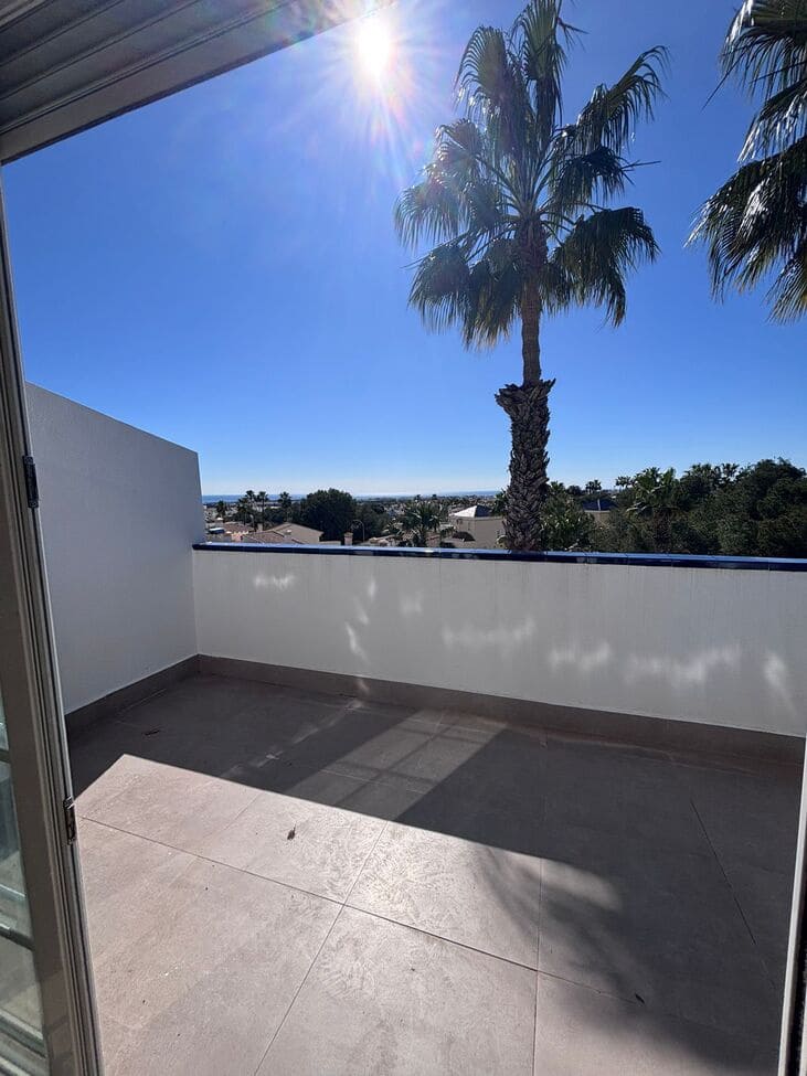 2 makuuhuone Kattohuoneisto myytävänä paikassa Orihuela Costa mukana uima-altaan 
autotalli - 205 000 € (Ref: 9722360)