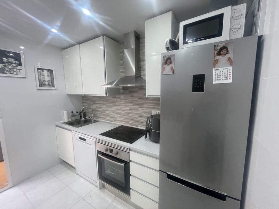 3 bedroom Apartment for sale in La Florida with pool - € 159,900 (Ref: 9722363)