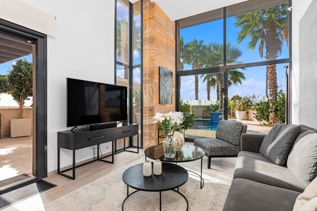 5 soveværelse Villa til salg i Cabo Roig, Orihuela med swimmingpool garage - € 829.000 (Ref: 9722401)