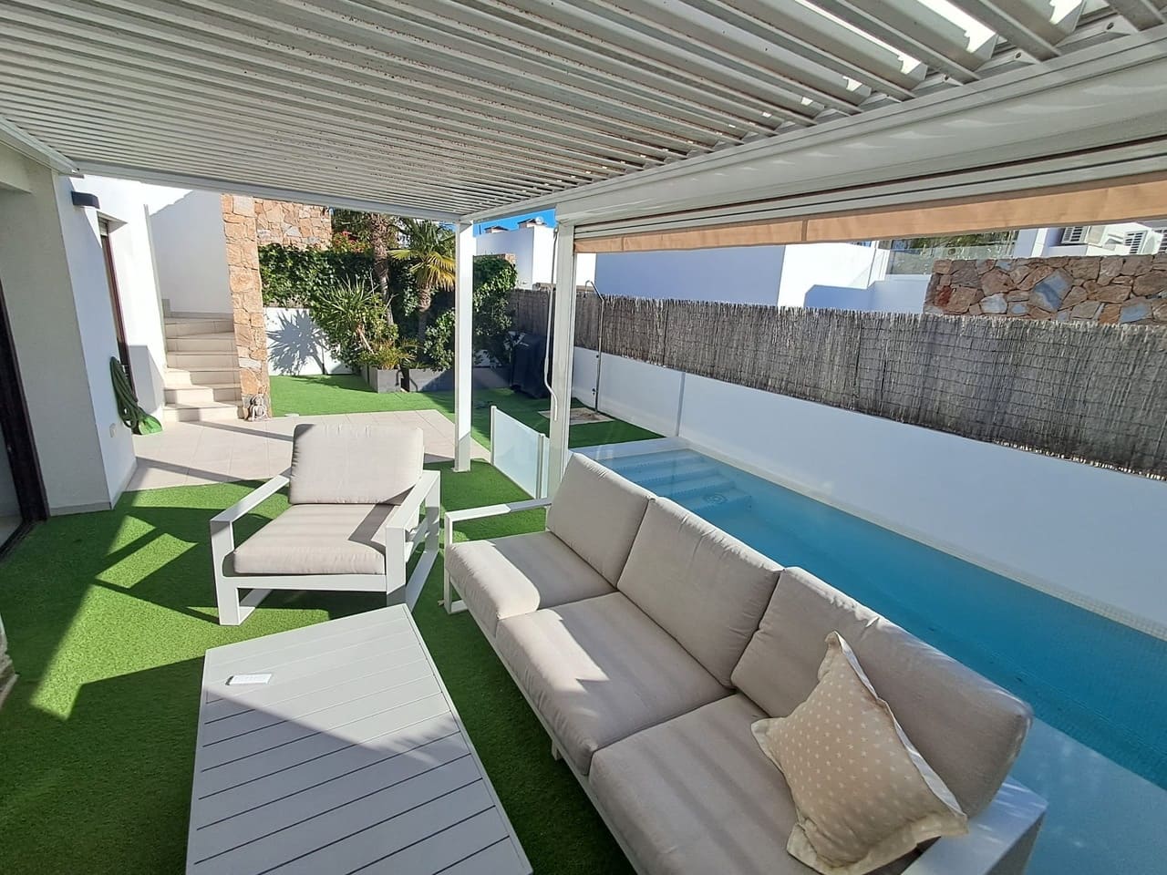 3 bedroom Villa for sale in Cabo Roig with pool - € 360,000 (Ref: 9722408)
