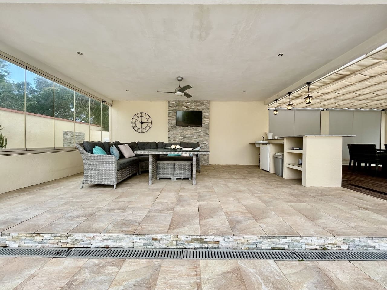 6 slaapkamer Villa te koop in Cabo Roig met zwembad garage - € 799.000 (Ref: 9722414)