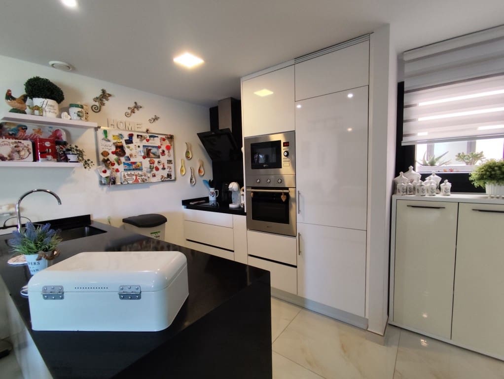 2 sovrum Lägenhet till salu i Orihuela Costa med pool - 246 000 € (Ref: 9722415)