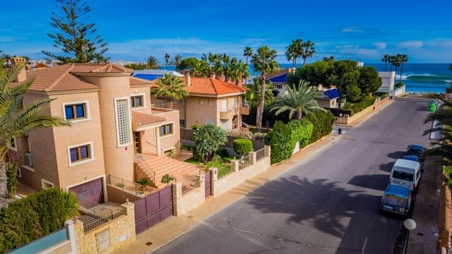 4 bedroom Villa for sale in La Veleta, Torrevieja with garage - € 1,100,000 (Ref: 9722428)