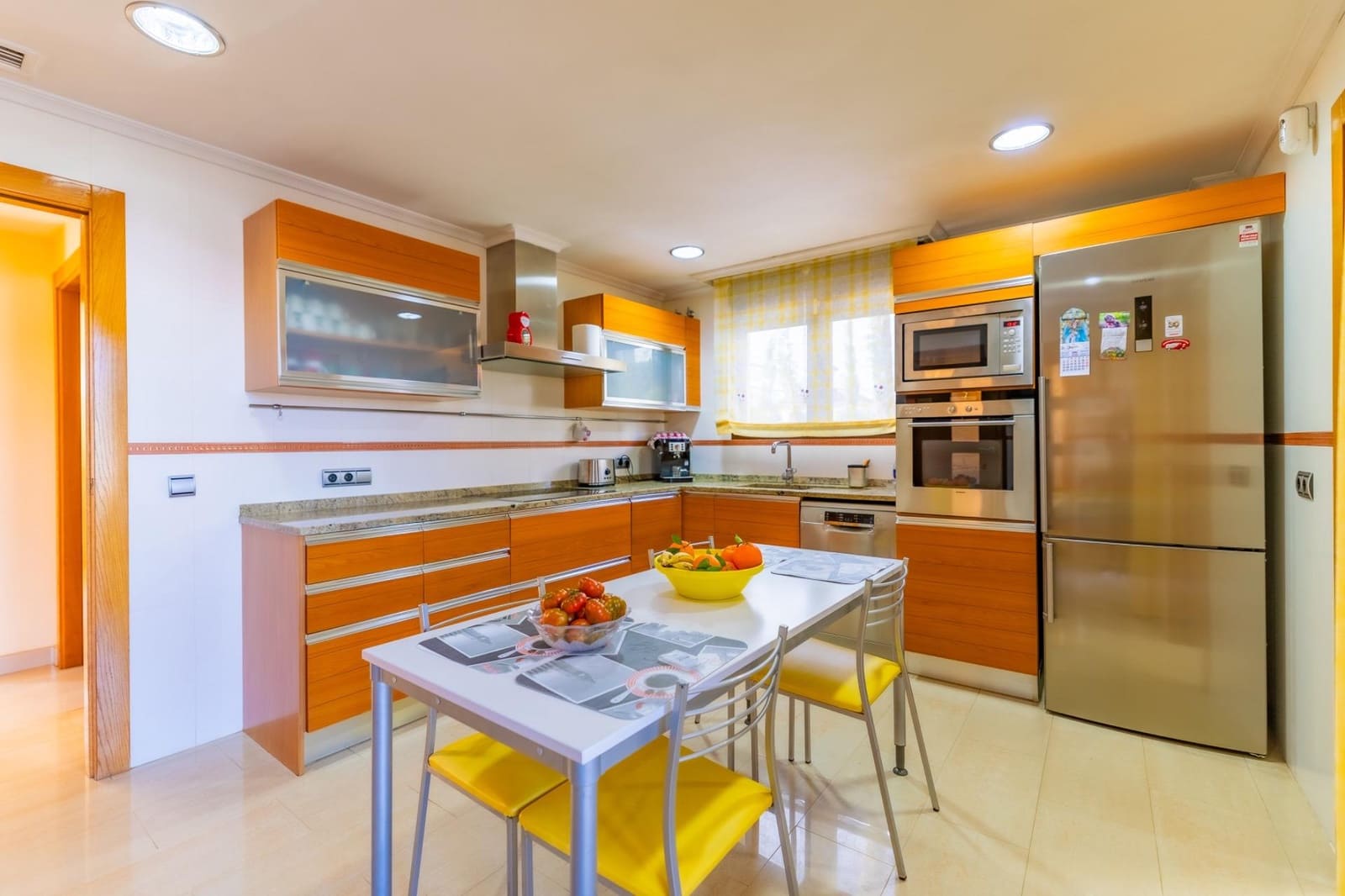 4 bedroom Villa for sale in Torrevieja with garage - € 1,100,000 (Ref: 9722428)