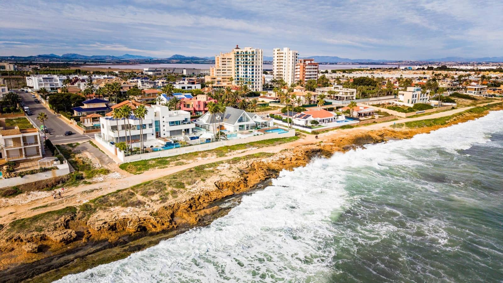 4 bedroom Villa for sale in Torrevieja with garage - € 1,100,000 (Ref: 9722428)