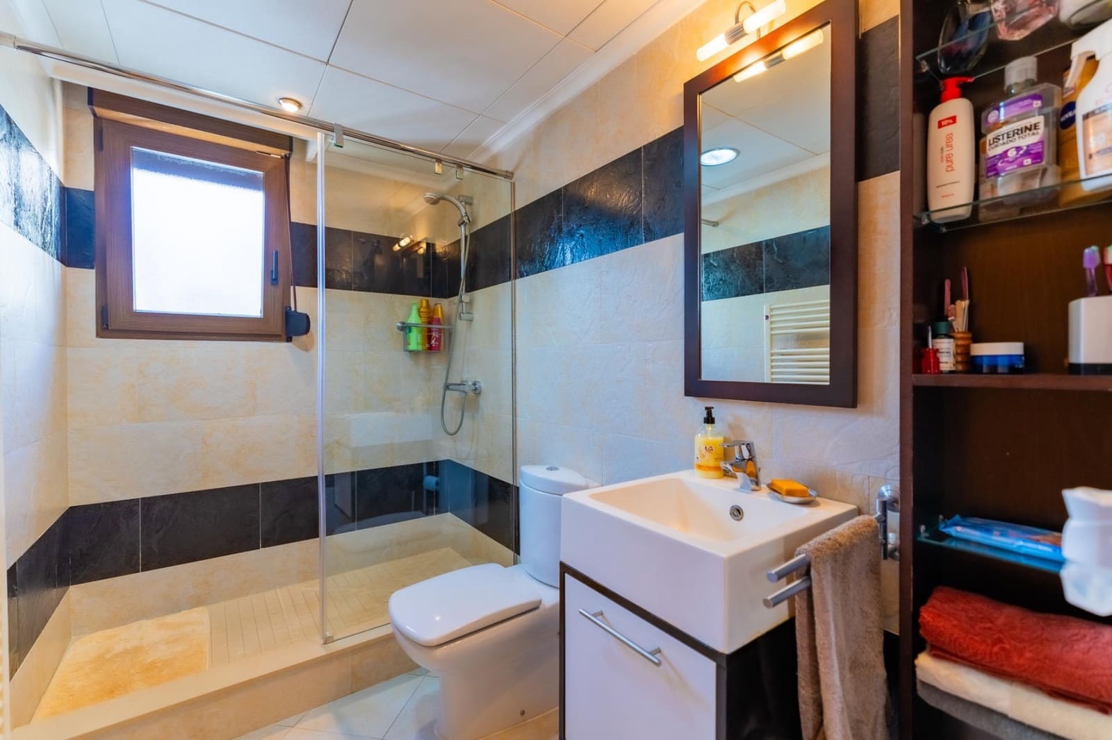 4 bedroom Villa for sale in Torrevieja with garage - € 1,100,000 (Ref: 9722428)