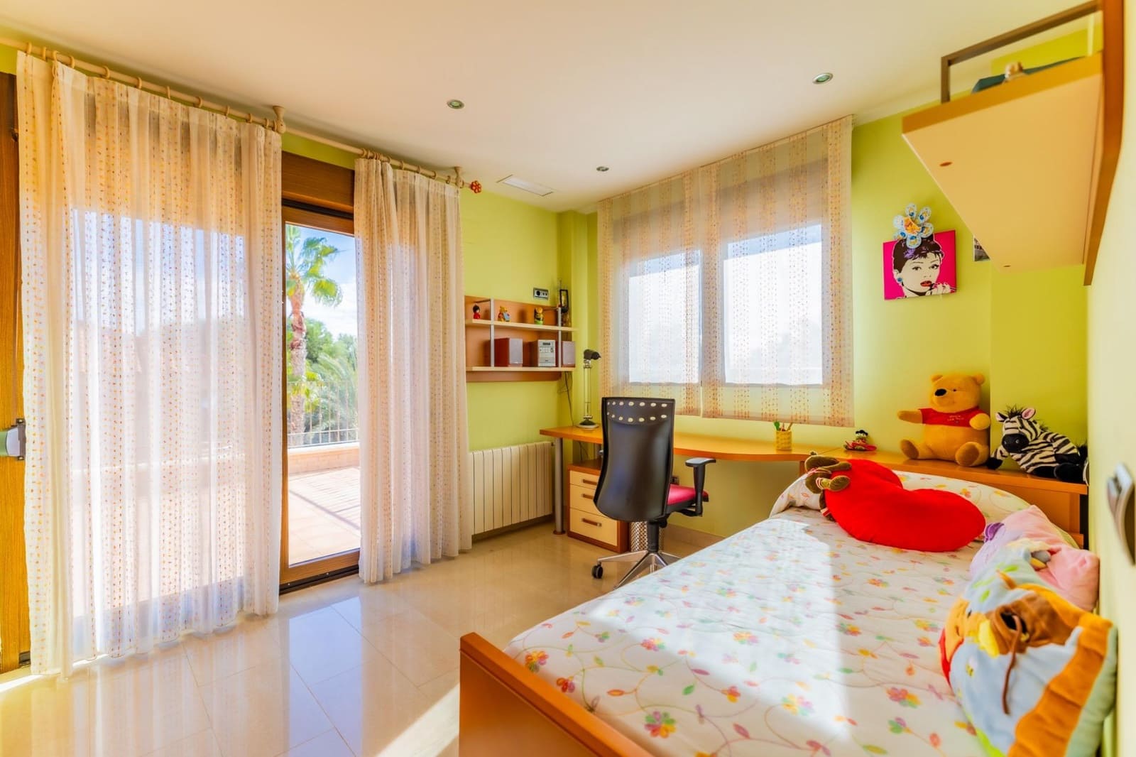 4 bedroom Villa for sale in Torrevieja with garage - € 1,100,000 (Ref: 9722428)