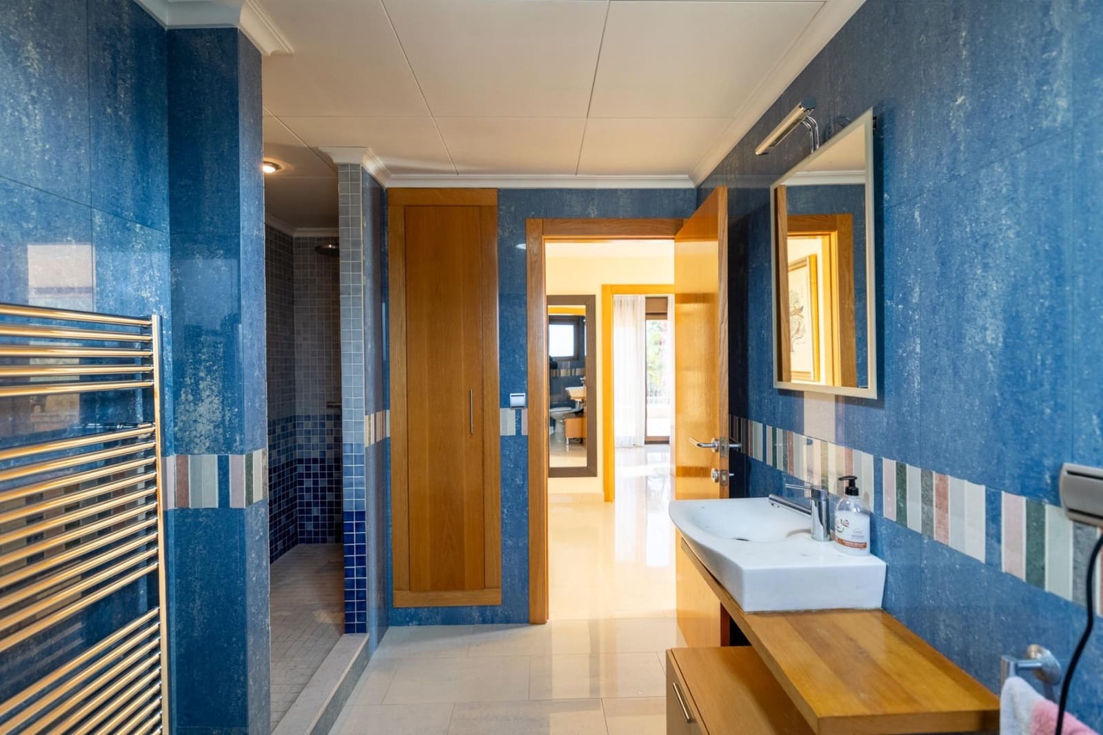 4 bedroom Villa for sale in Torrevieja with garage - € 1,100,000 (Ref: 9722428)