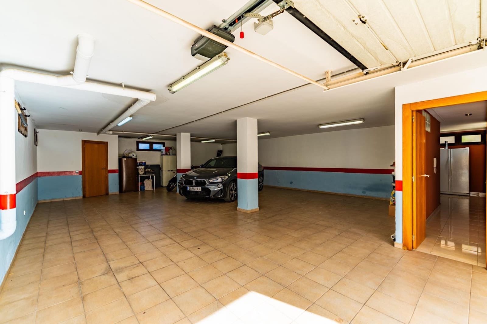 4 bedroom Villa for sale in Torrevieja with garage - € 1,100,000 (Ref: 9722428)